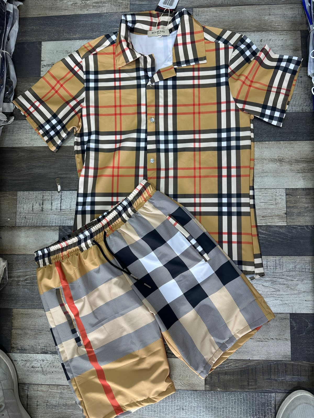 Conjunto Burberry Corto