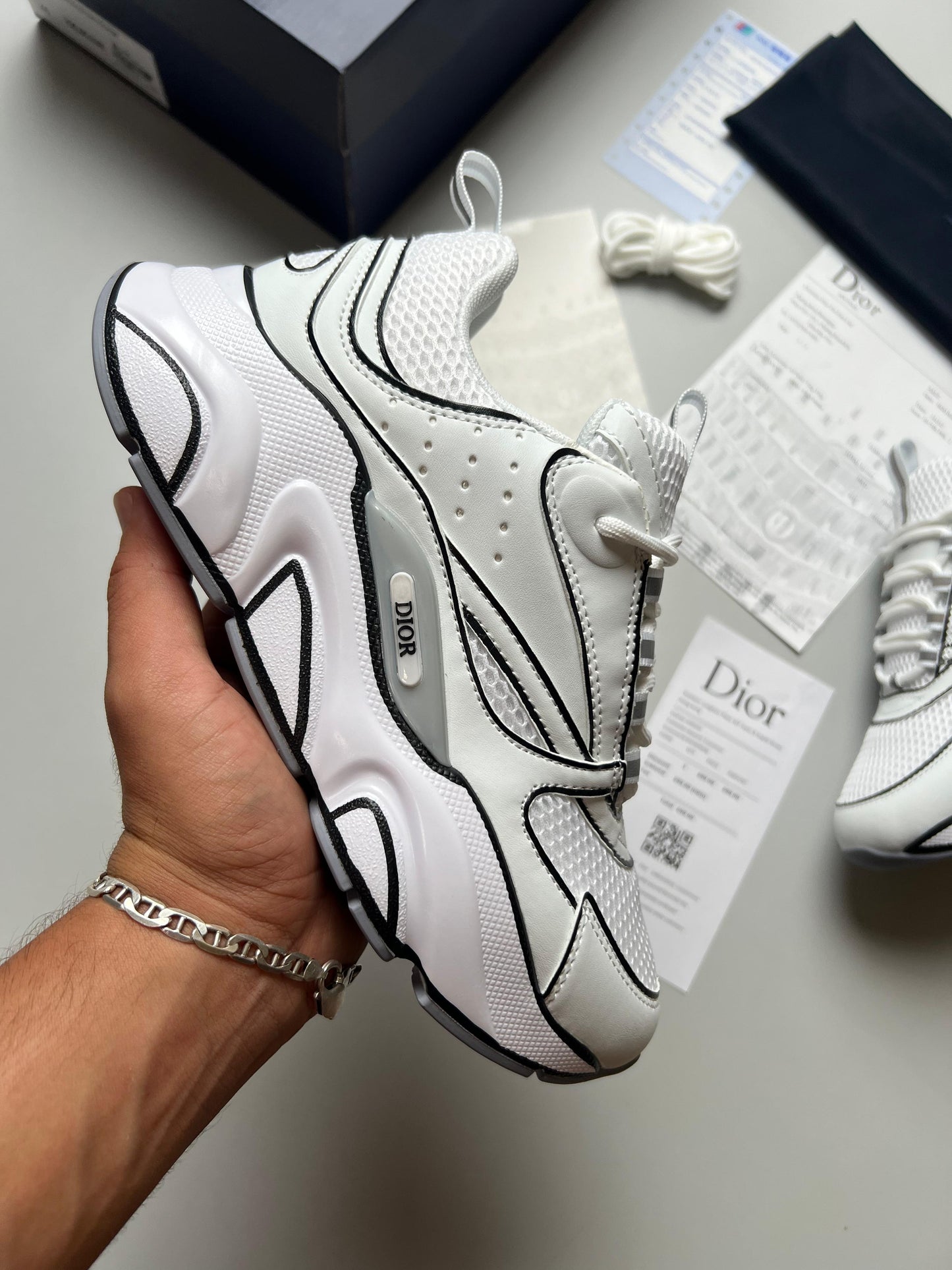 Dior B22 White Draw