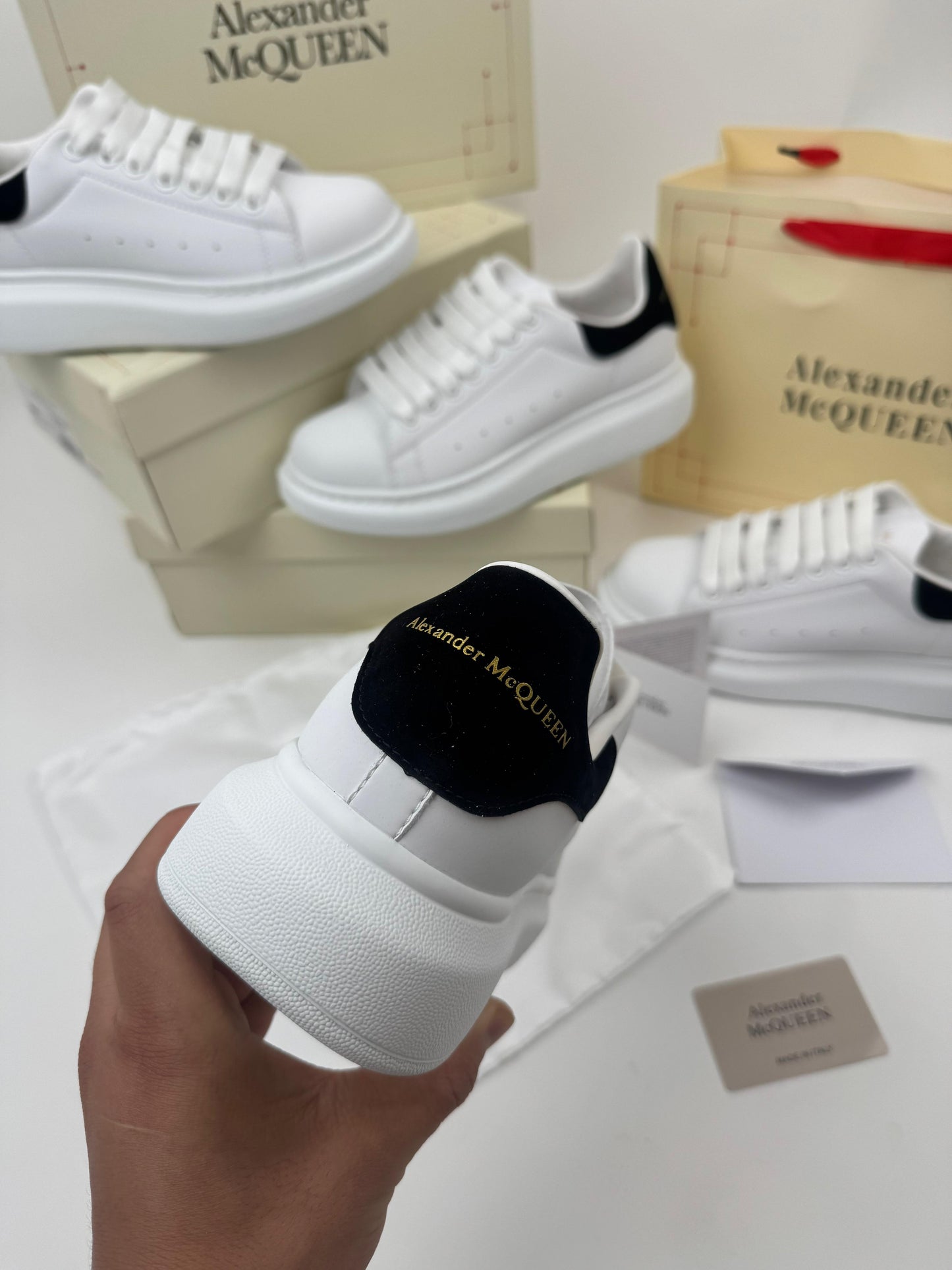 Alexander McQueen Blancas