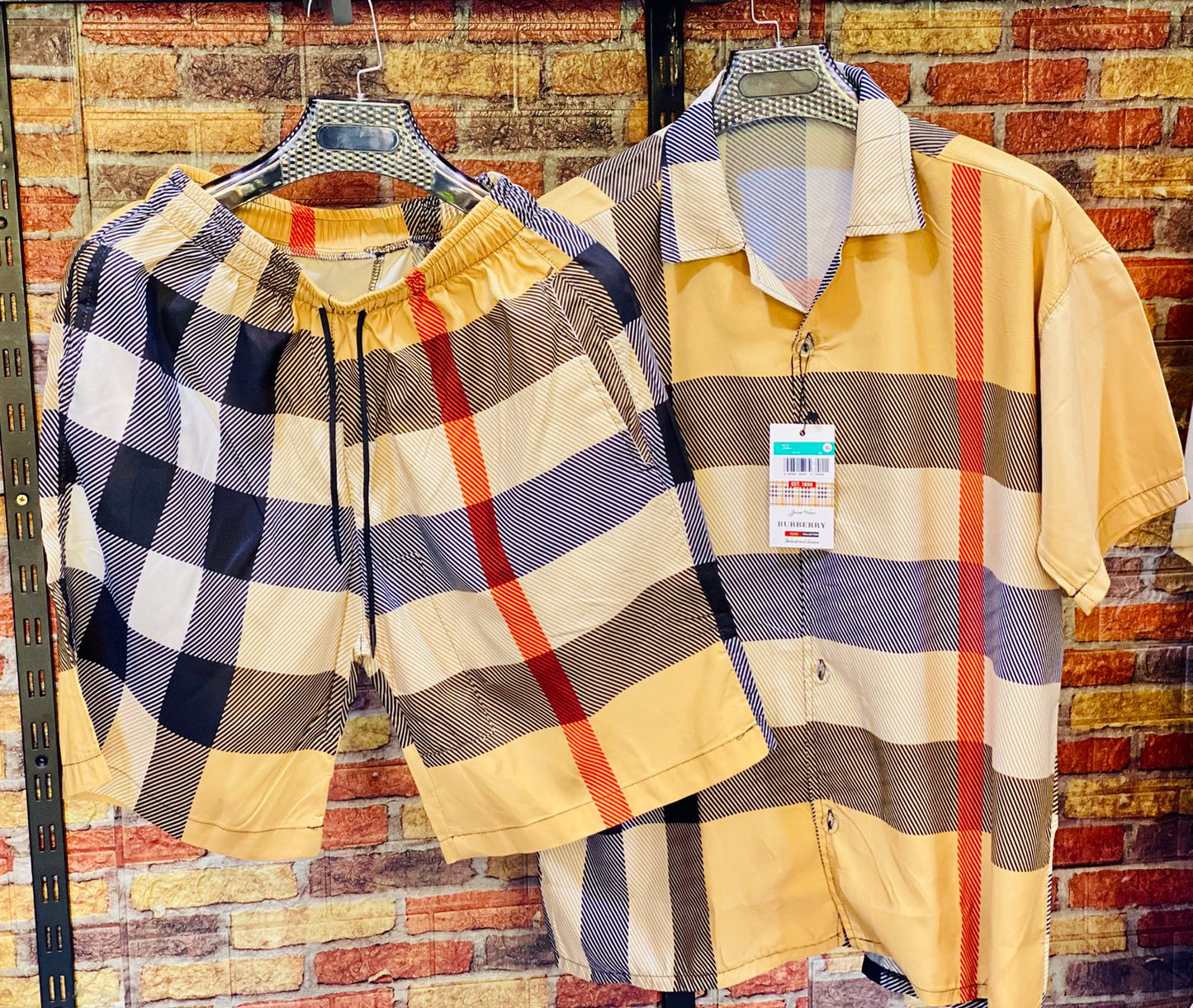 Conjunto Burberry Corto