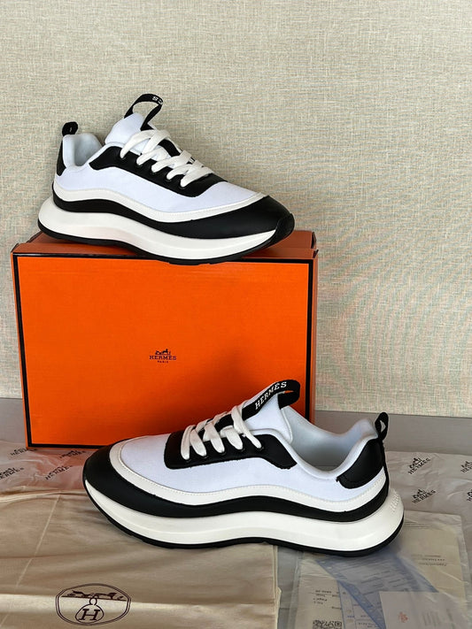 Hermes Trainer White Black
