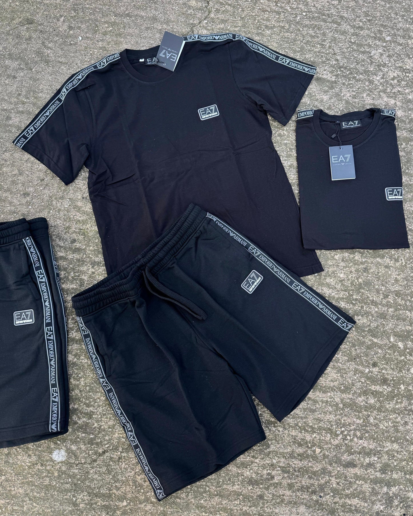 Conjunto Emporio Armani EA7