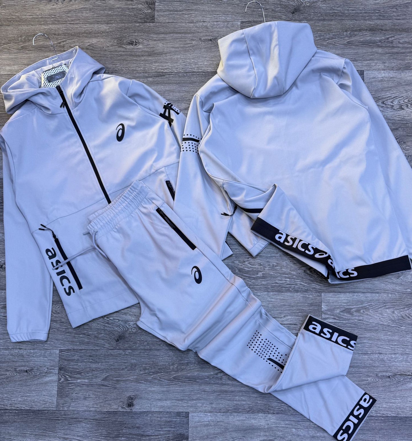 Chandal Asics 2025