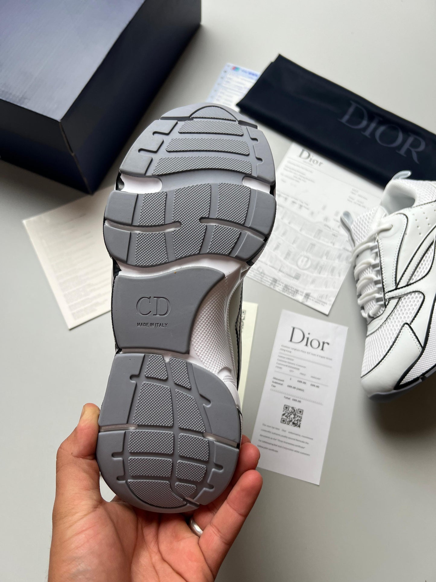 Dior B22 White Draw