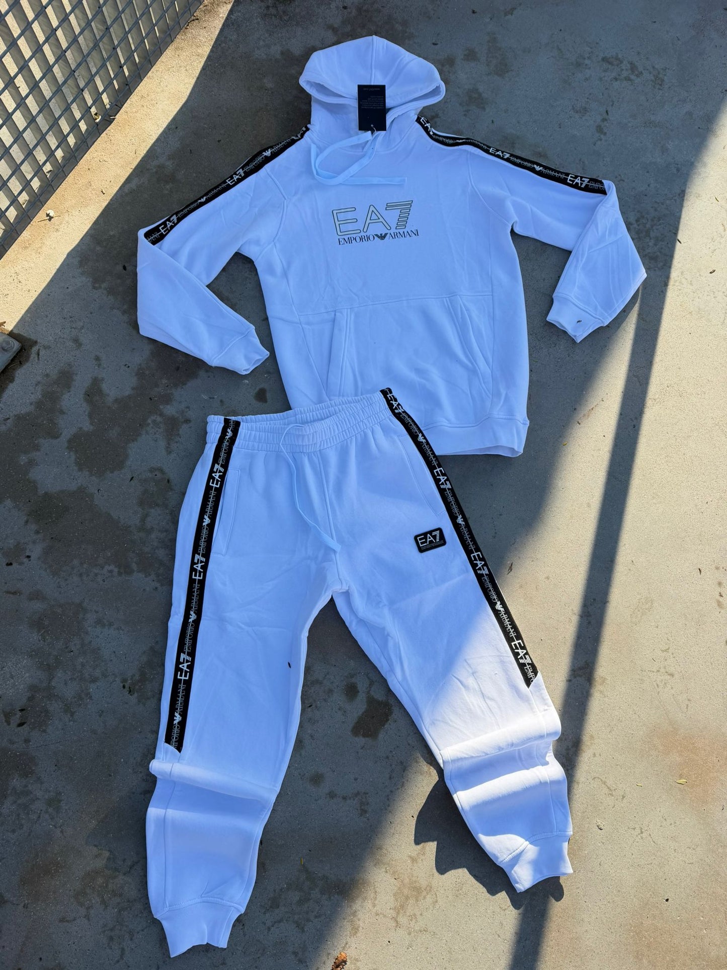 Chandal Armani EA7 White Black