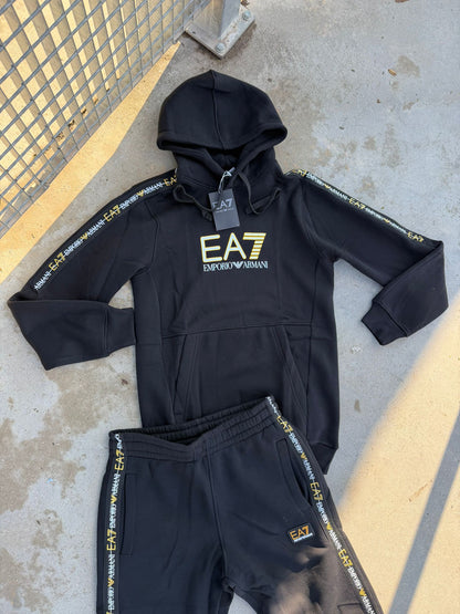 Chandal Armani EA7 Black Gold