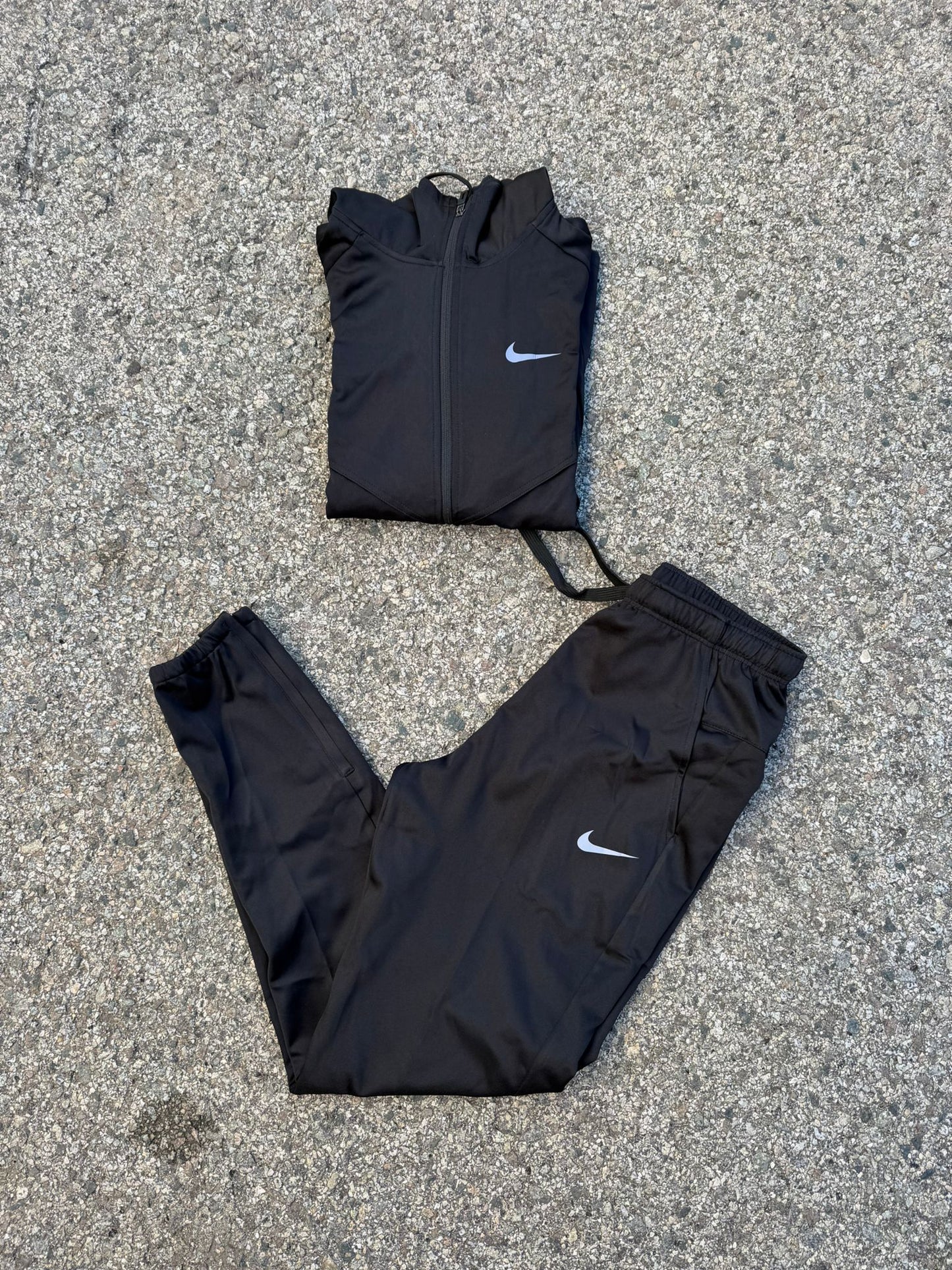 Conjunto Nike Miller Black