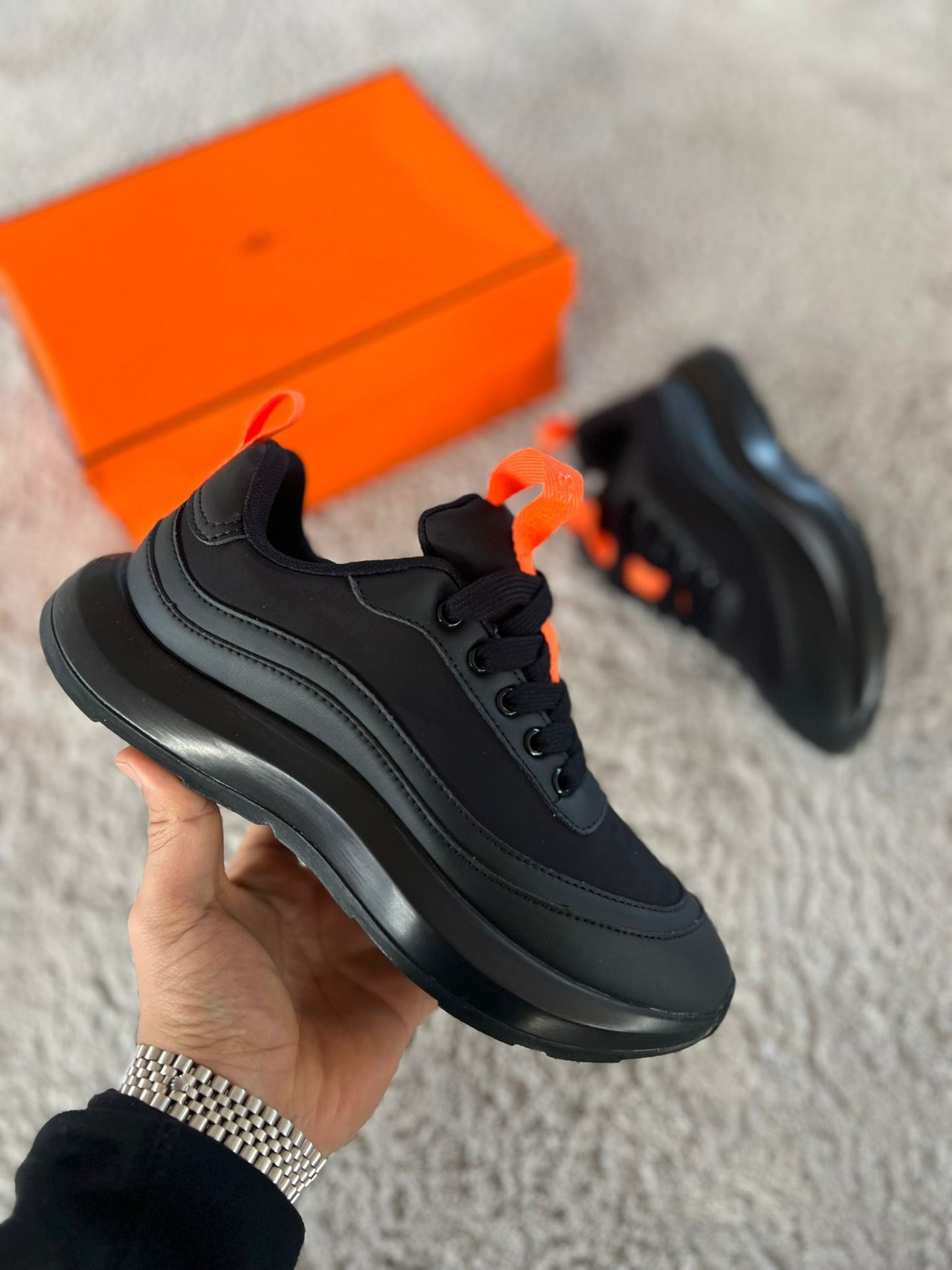 Hermes Trainer Black