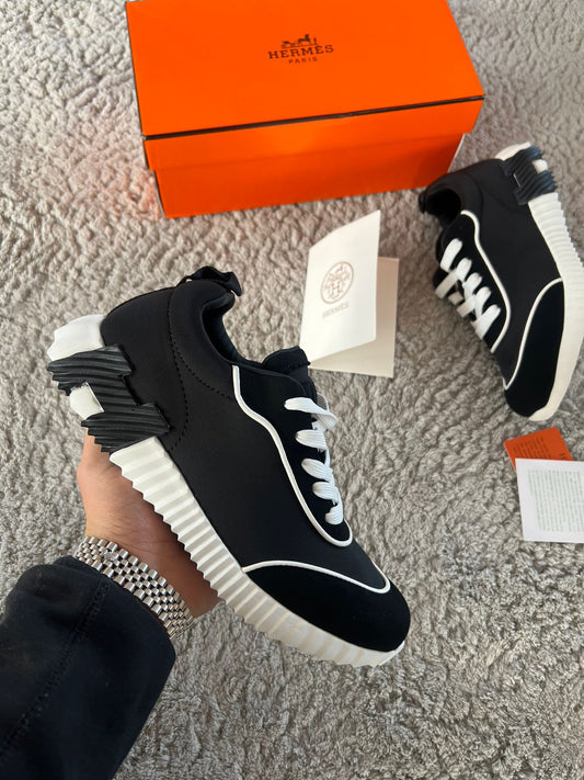 Hermes Bouncing Black And White