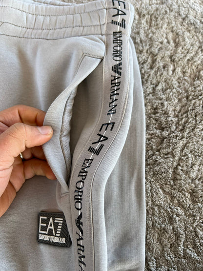 Chandal Armani EA7 Grey