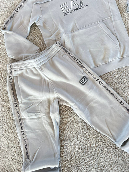 Chandal Armani EA7 Grey
