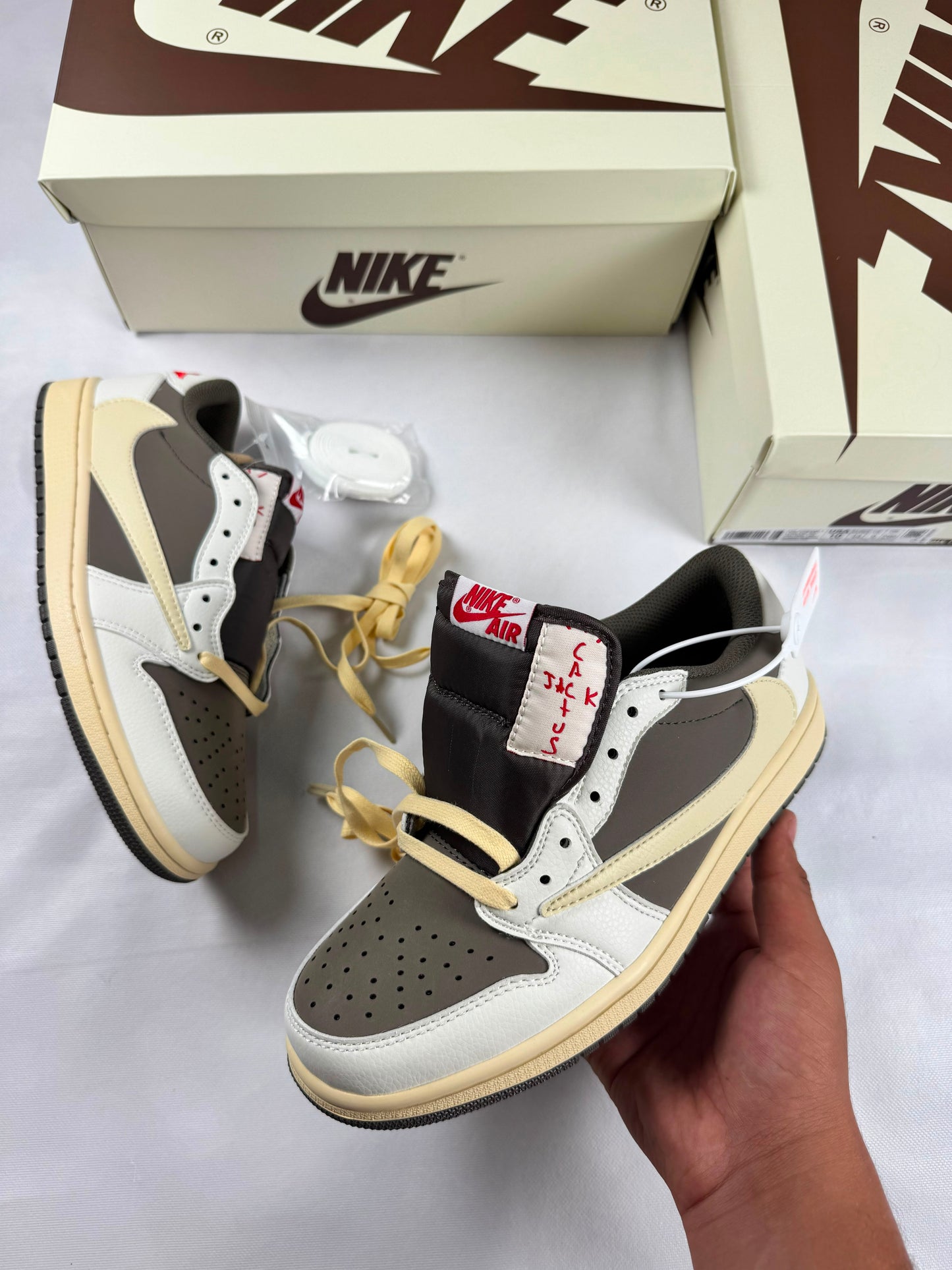 Nike Air Jordan 1 Low x Travis