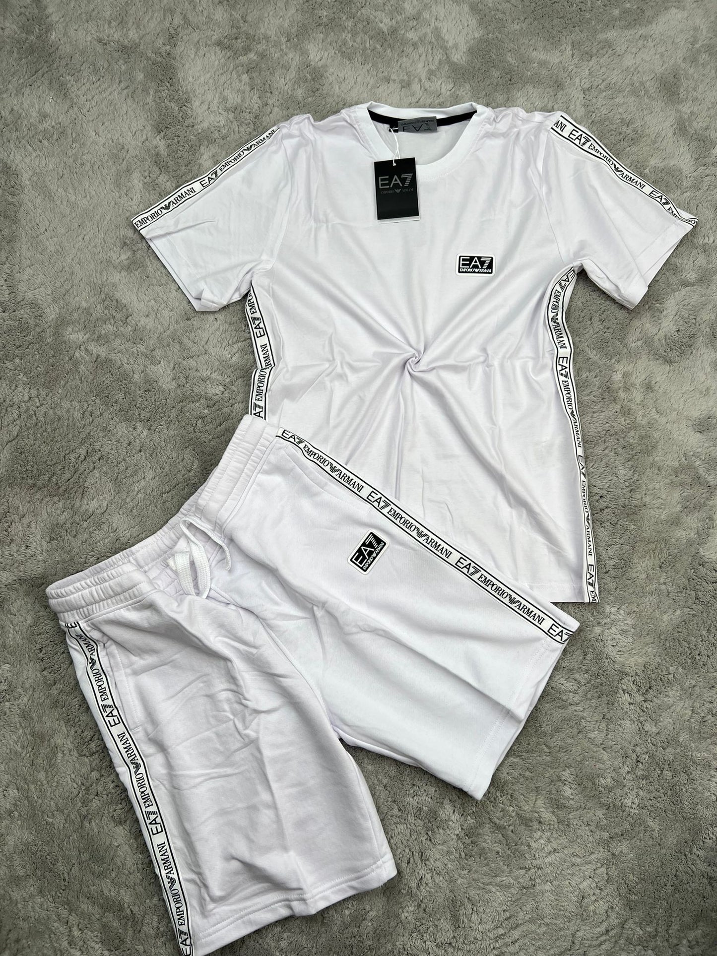 Conjunto Emporio Armani EA7 White
