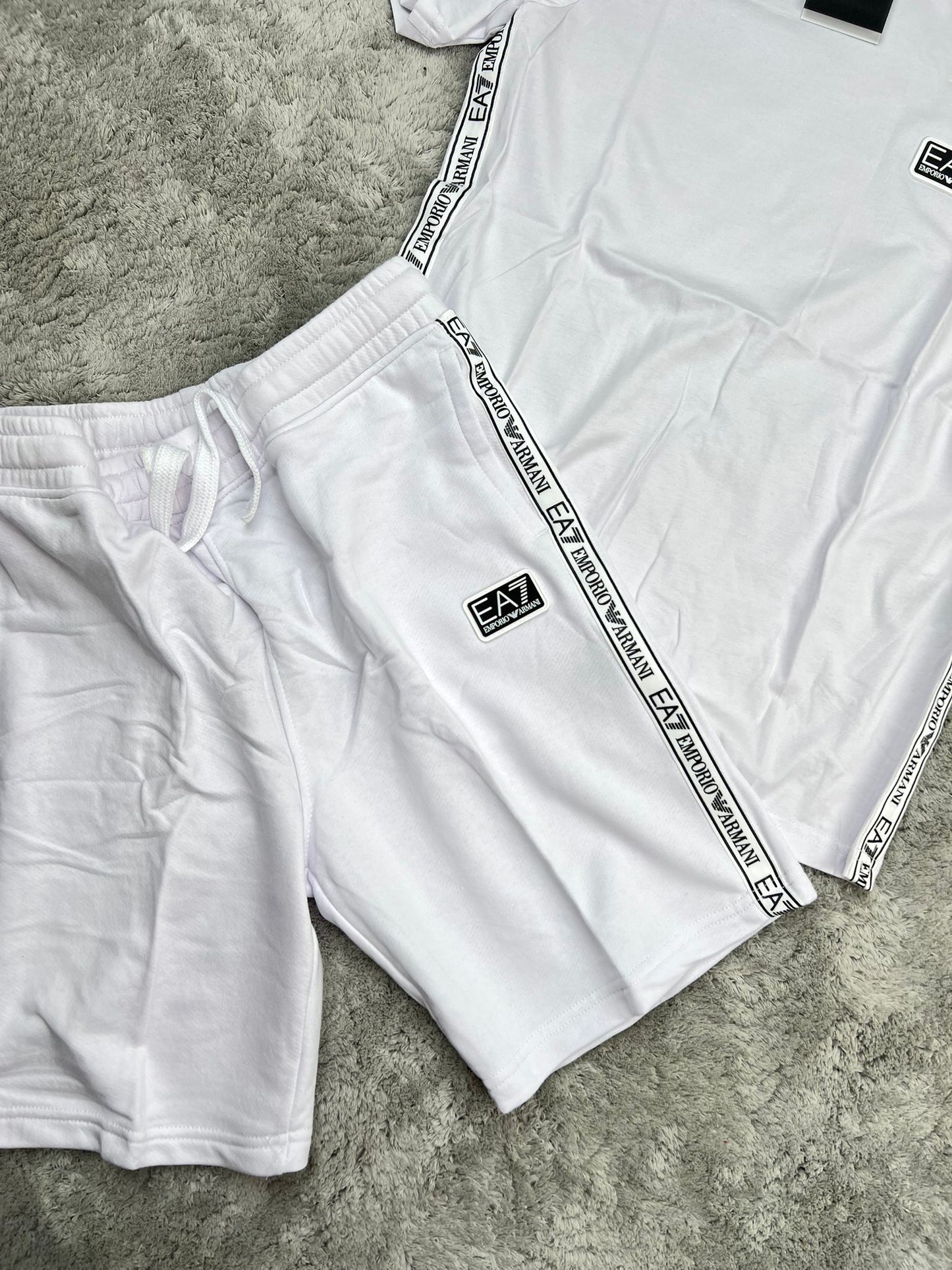 Conjunto Emporio Armani EA7 White