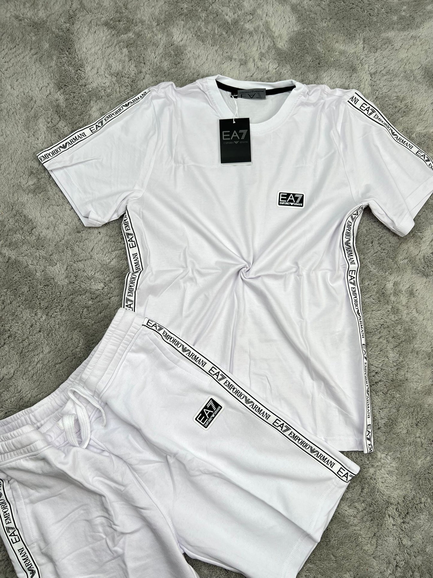 Conjunto Emporio Armani EA7 White