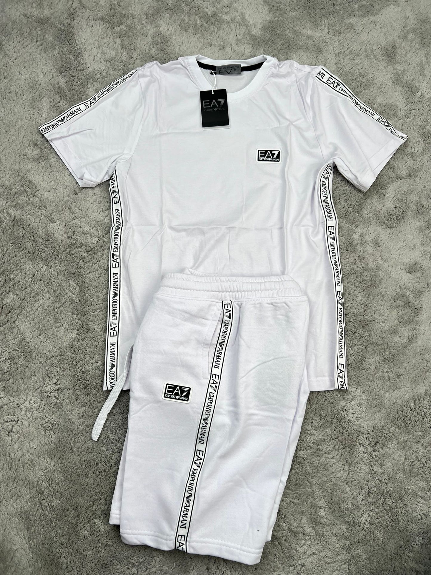 Conjunto Emporio Armani EA7 White