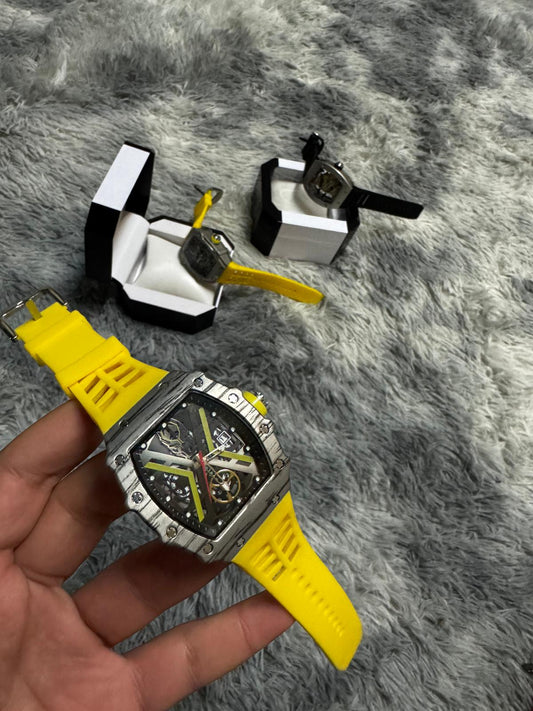Richard Mille Esqueleto Cuadrado Plateado Correa Amarilla