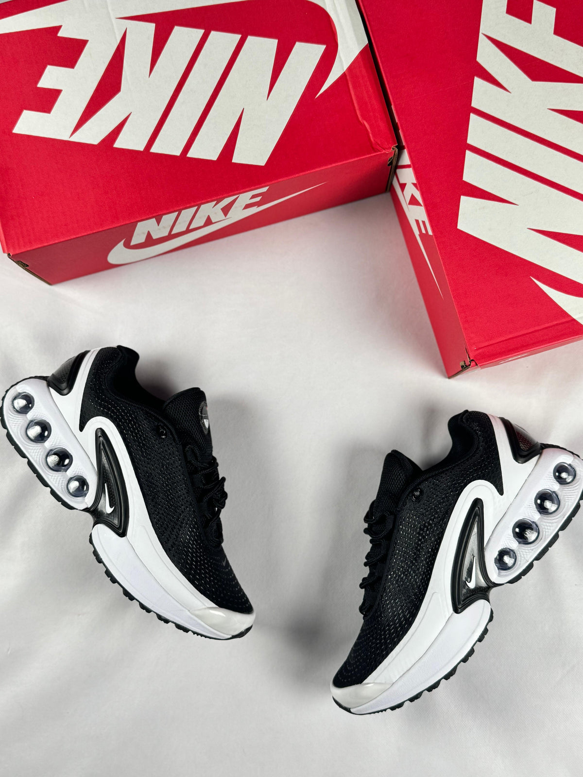 Nike Air Max Dn White And Black