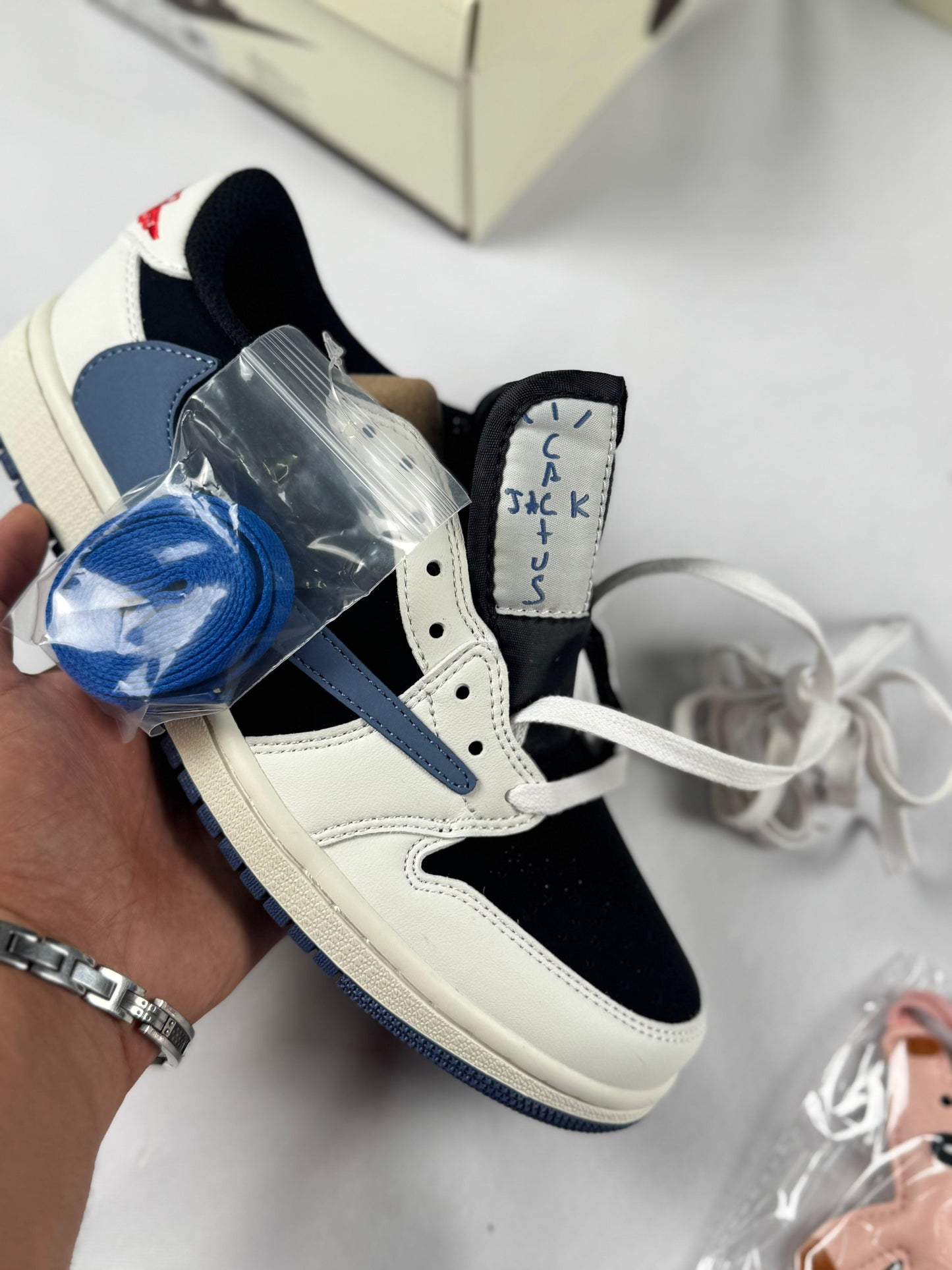 Nike Air Jordan 1 Low x Travis