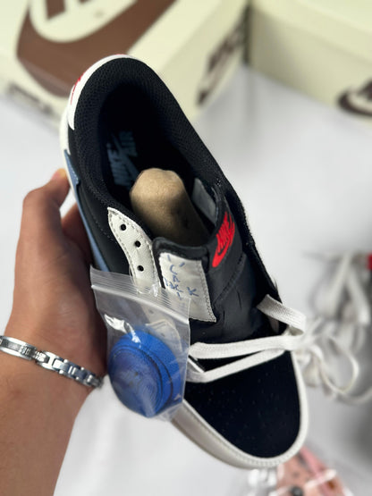 Nike Air Jordan 1 Low x Travis