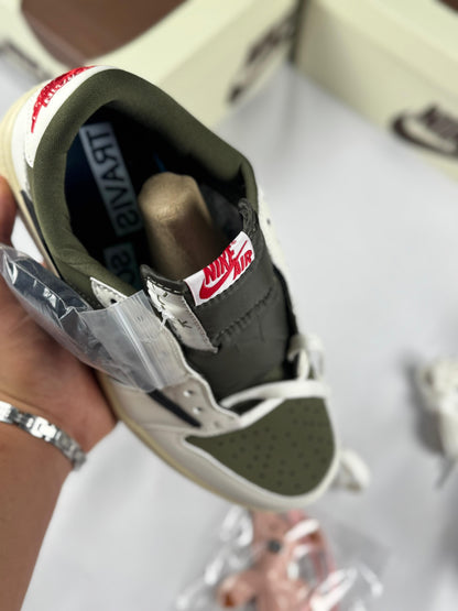 Nike Air Jordan 1 Low x Travis