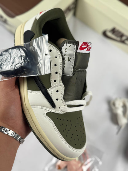 Nike Air Jordan 1 Low x Travis