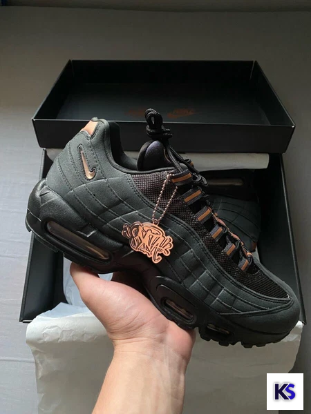 Air Max 95 Syna World